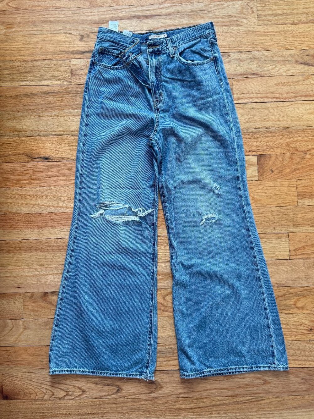 wide-leg Levi's